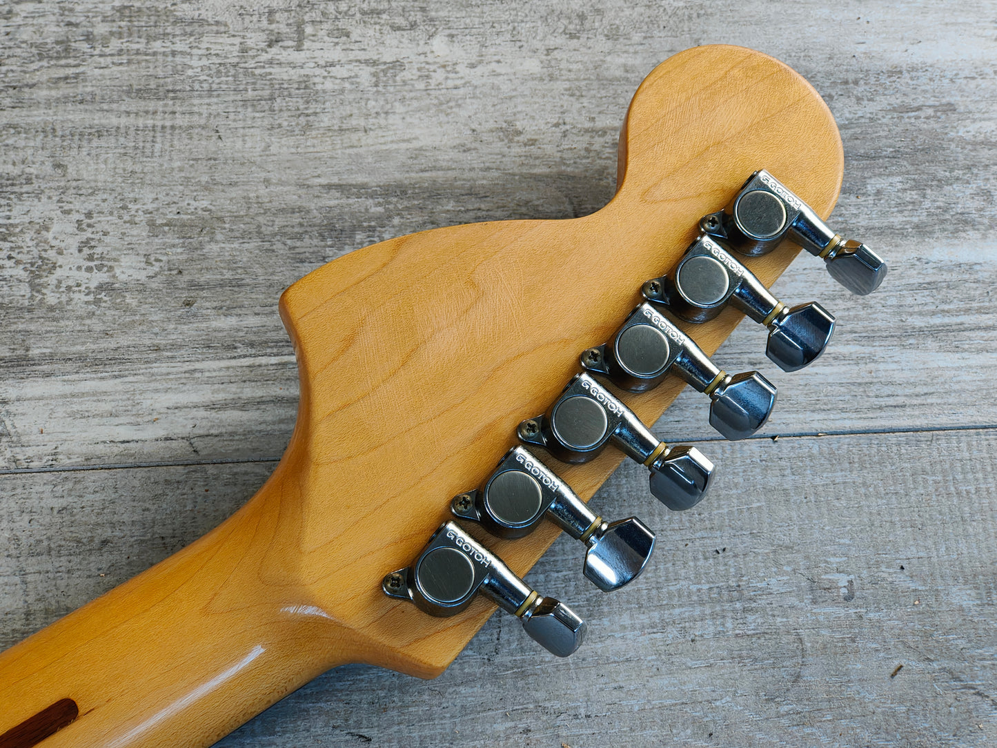 2006 Fender Japan ST72-66US '72 Reissue Scalloped Stratocaster (White)