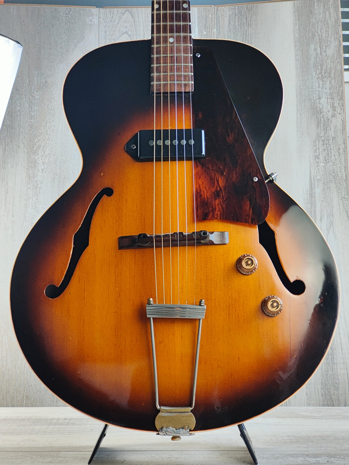1952 Gibson USA L48 Archtop Acoustic w/Pickup (Sunburst)