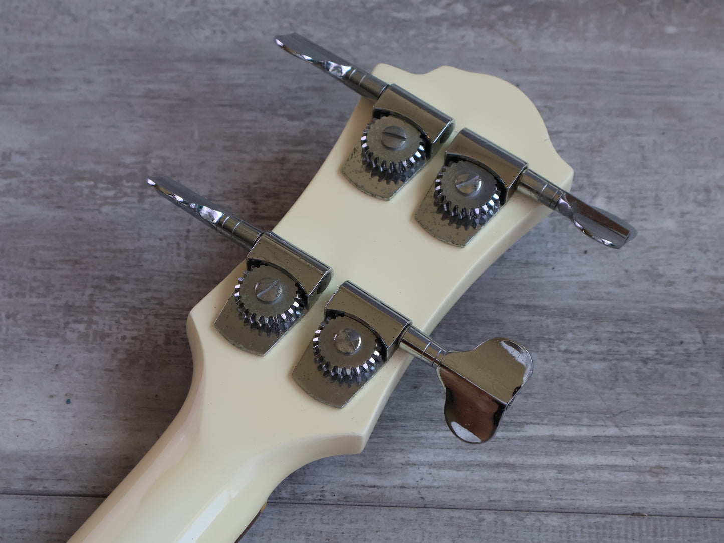1991 Fernandes Japan MB-65 Mockingbird Bass Guitar (White)