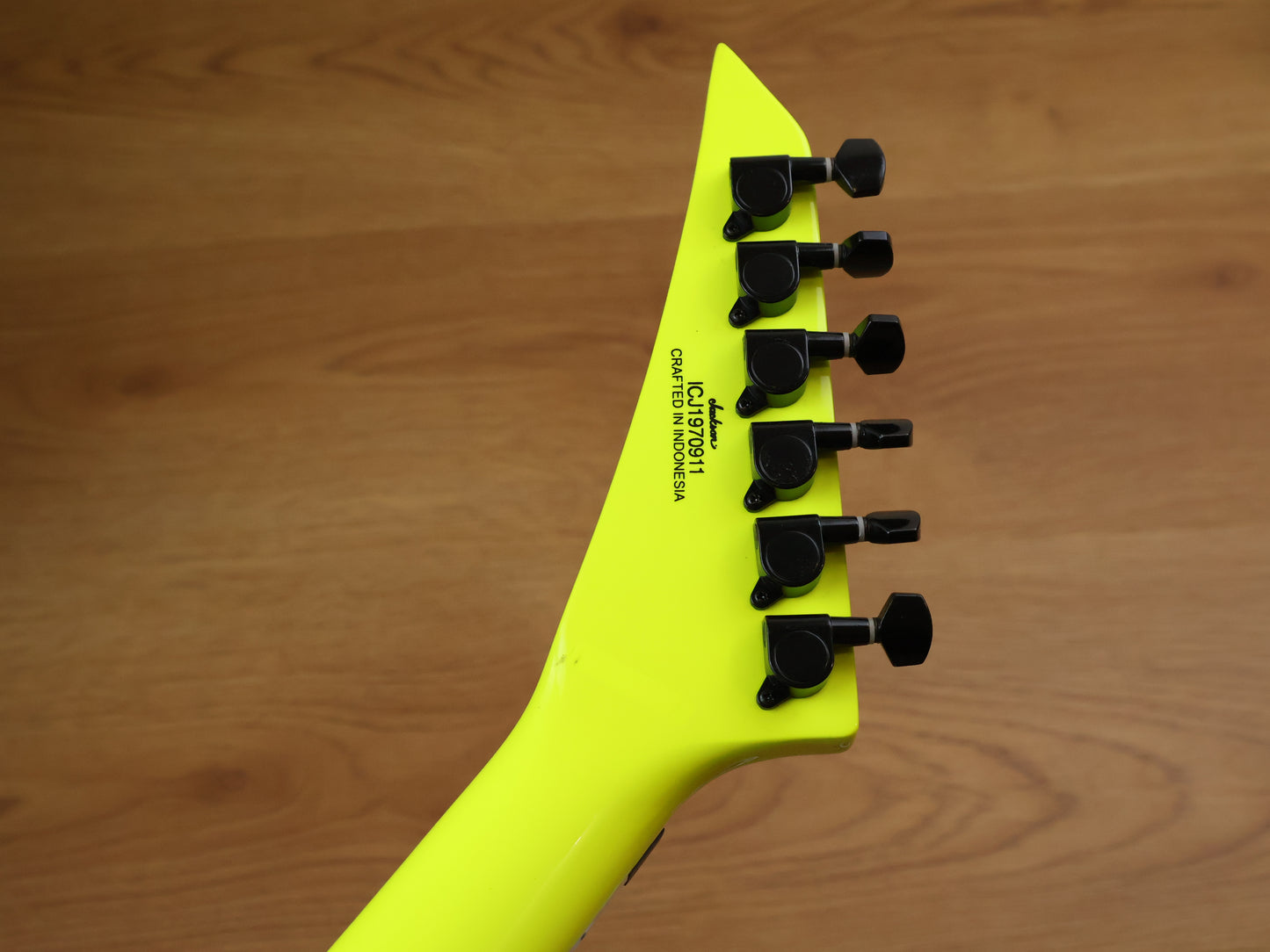 2019 Jackson SL3X Soloist (Neon Yellow)