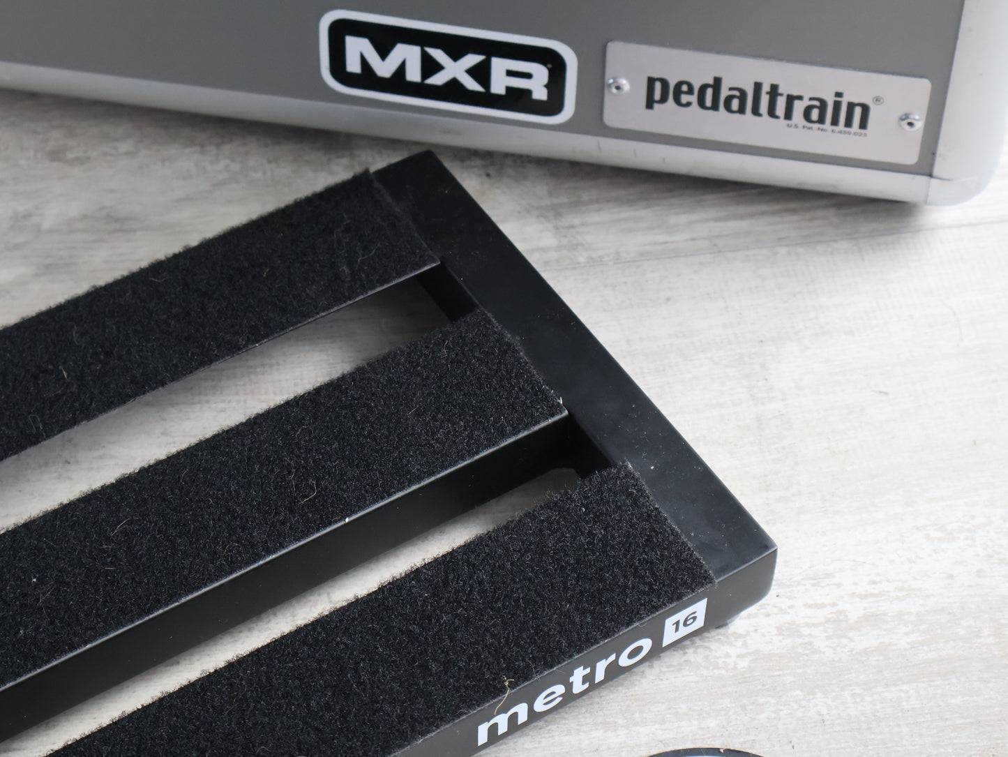 Pedaltrain Metro 16 Pedalboard (with Hard Case)