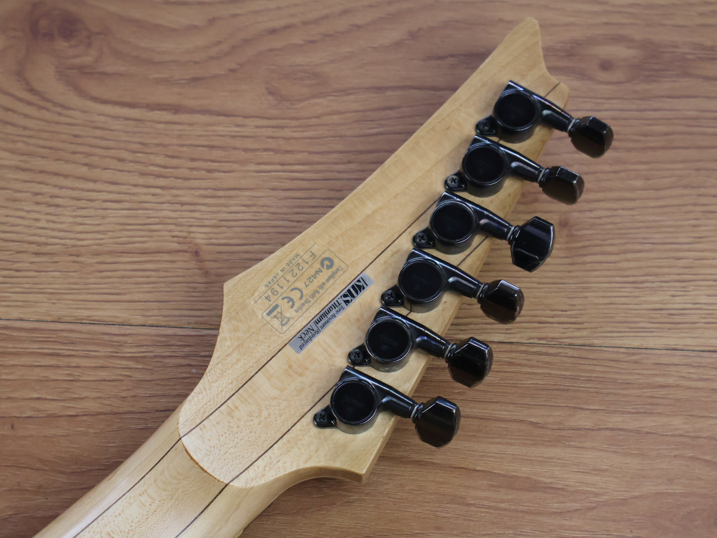 2012 Ibanez Prestige S5420QD HH S Series w/Seymour Duncan's (Tiger Eye)