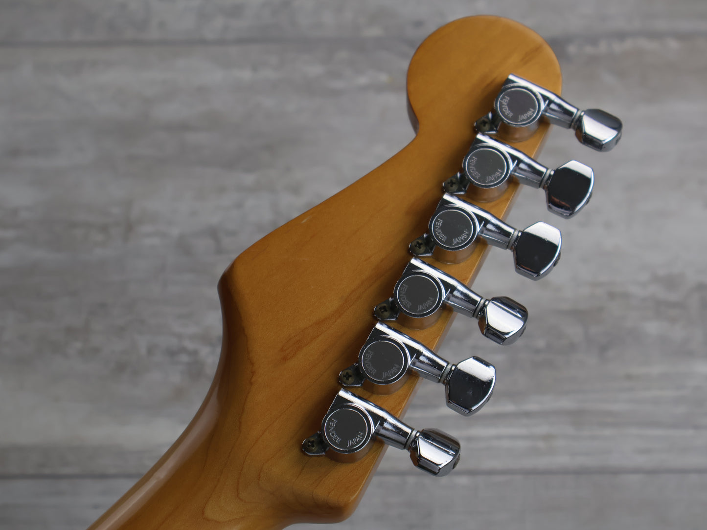 1986 Squier (by Fender Japan) SST-30 Vintage Stratocaster (Black)