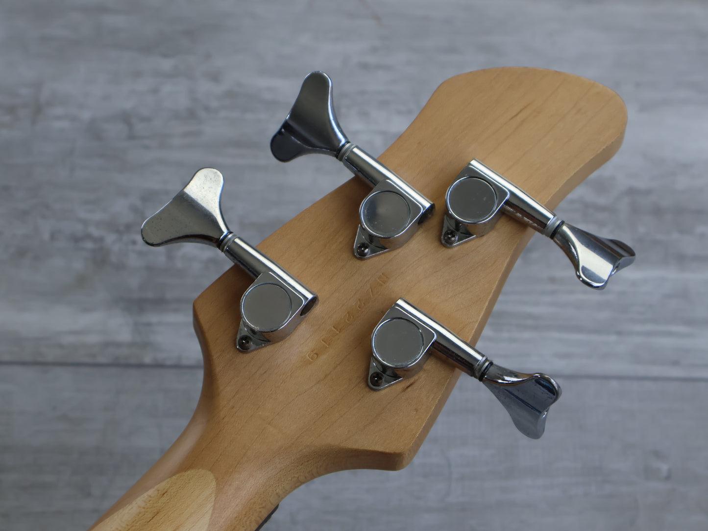 1990's Yamaha MB-40 Motion B Medium Scale Bass (Natural Brown)