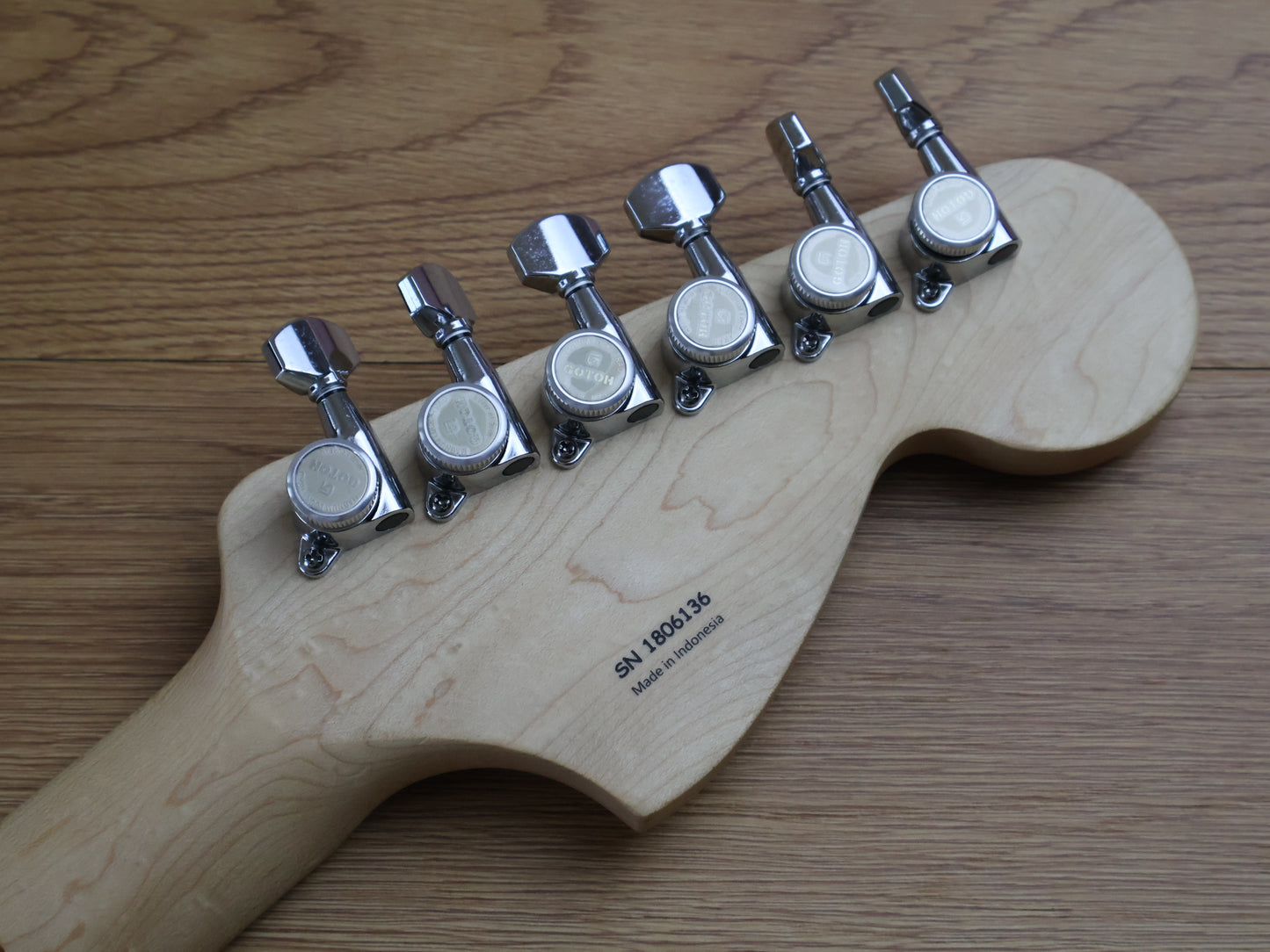 EVH Striped Series Partscaster w/Bareknuckle Crawler (Red/Black/White)