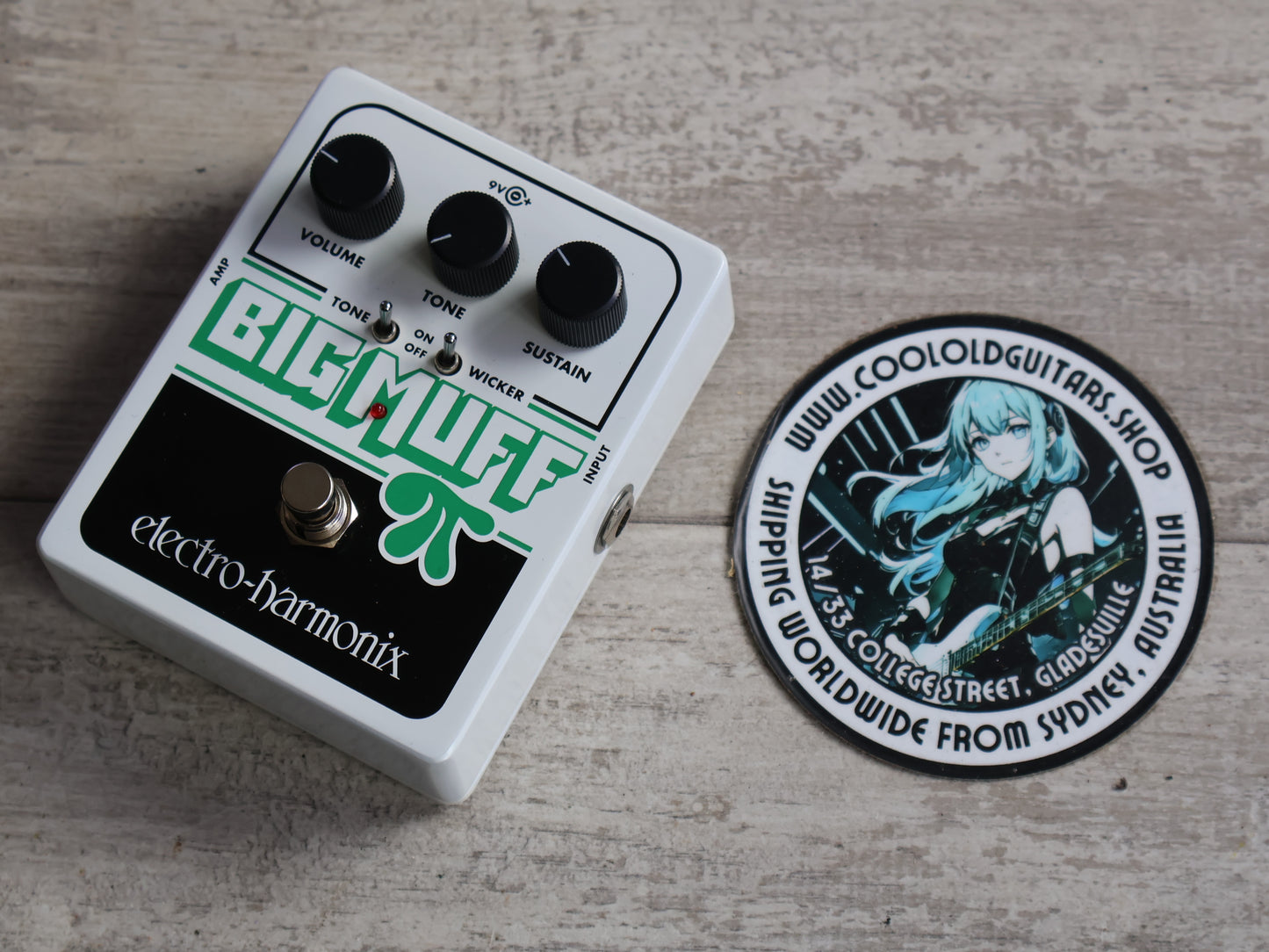 Electro-Harmonix Big Muff Pi Tone Wicker Fuzz / Distortion / Sustainer Pedal