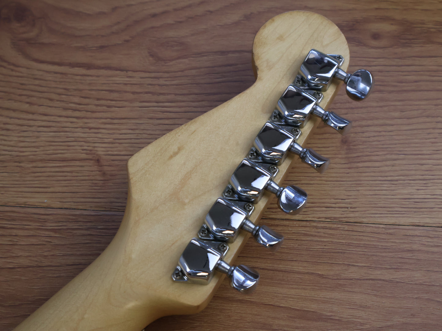 1992 Squier Japan SST-33 "Silver Series" Stratocaster (Blueburst Fotoflame)