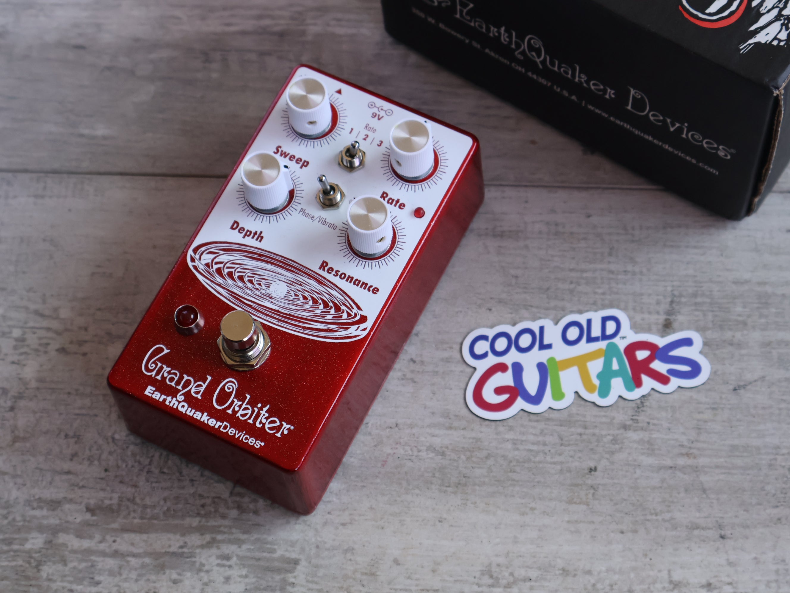 EarthQuaker Devices Grand Orbiter v3 Phaser – Cool Old Guitars