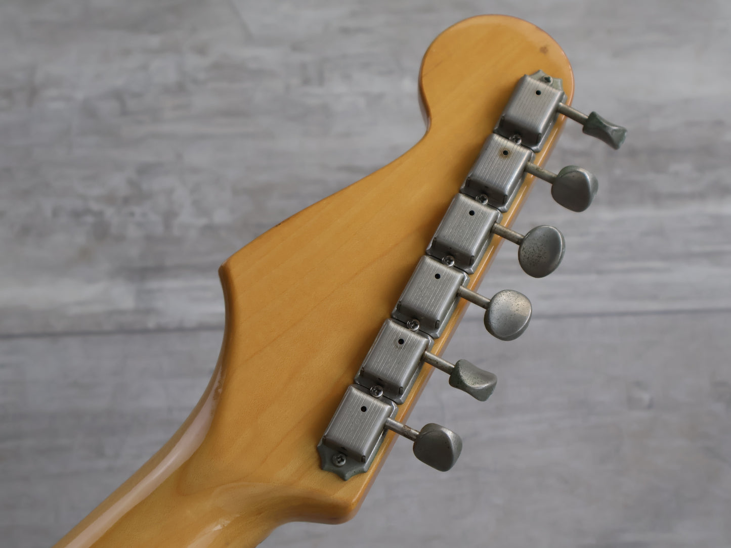 1981 Tokai ST-60 Springy Sound '64 Reissue Stratocaster (Three-Tone Sunburst)