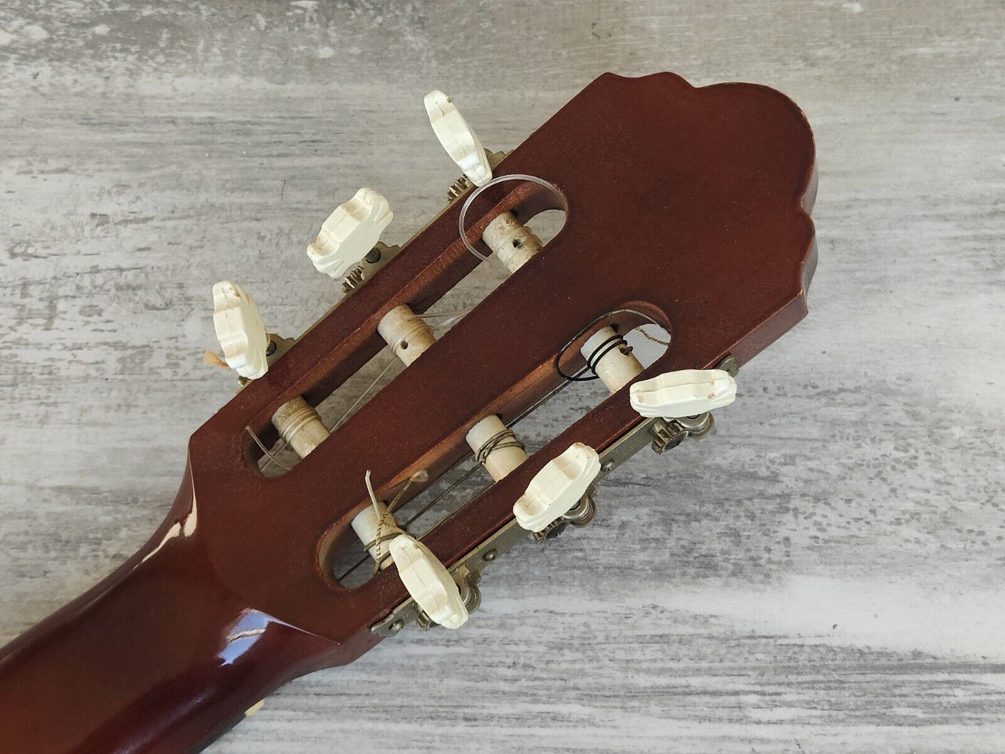 1970's Famous Japan (by Kiso Suzuki) Vintage Classical Guitar (Natural)