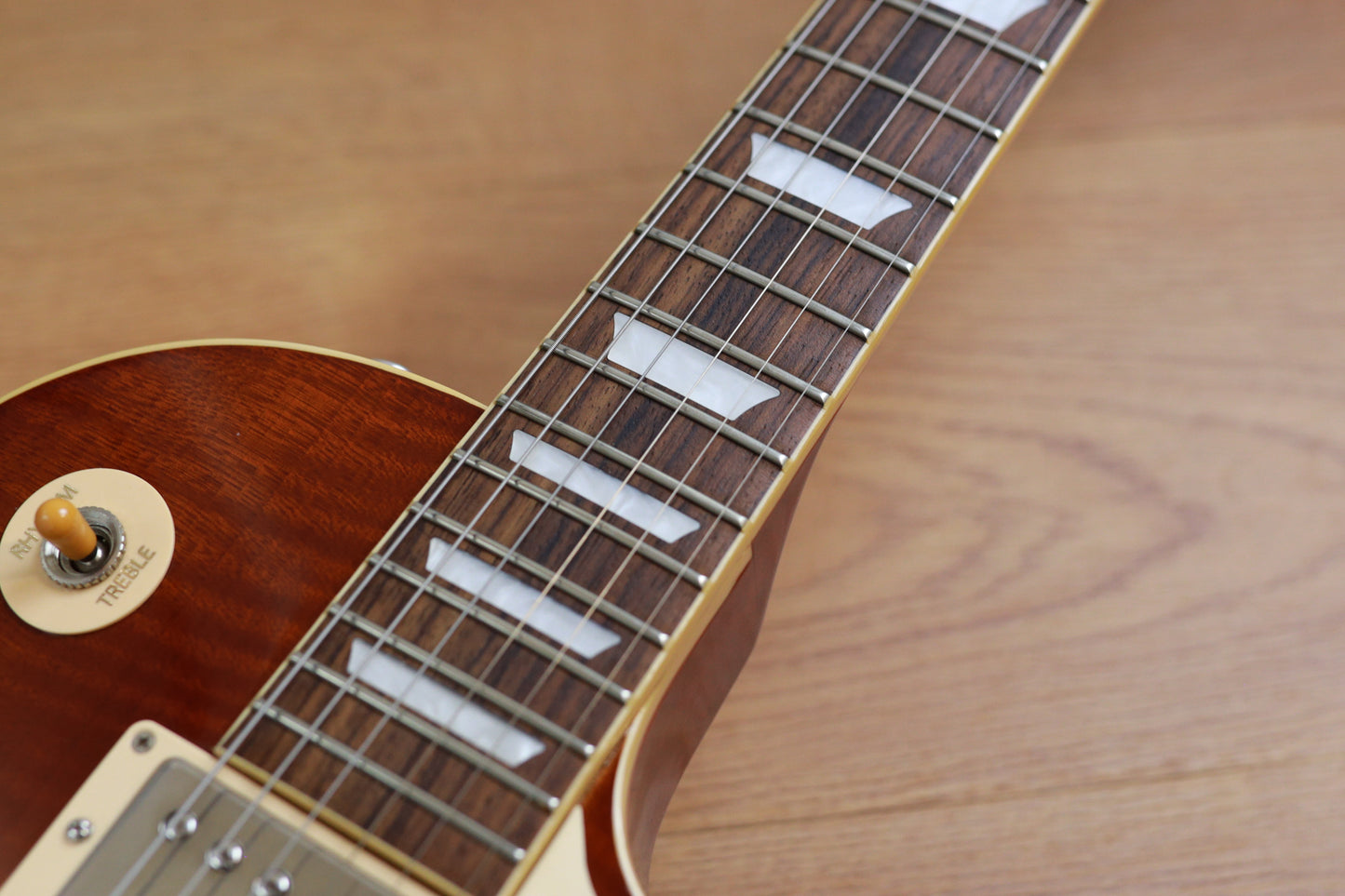 2023 Gibson USA Les Paul Standard 60's (Iced Tea)