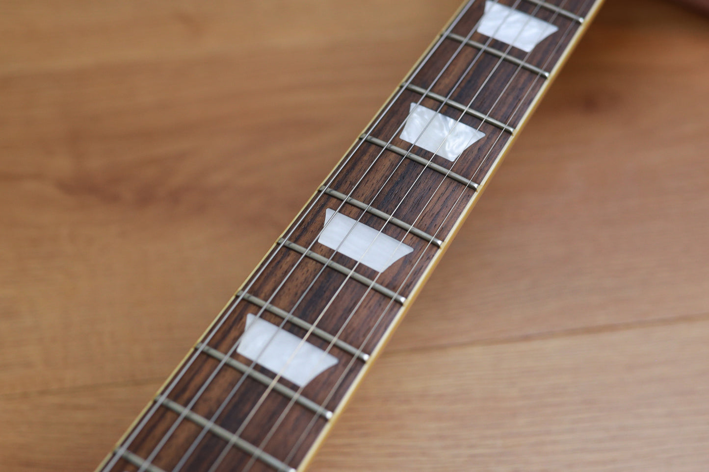 2023 Gibson USA Les Paul Standard 60's (Iced Tea)