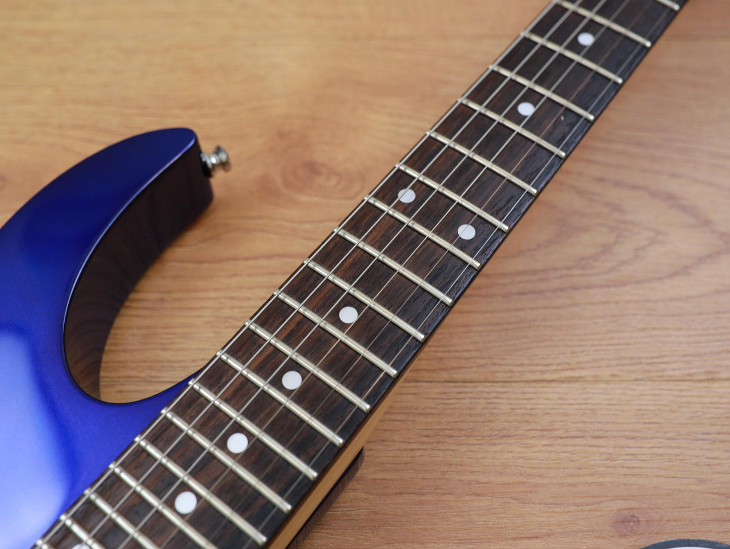 2013 Ibanez Genesis RG570 Superstrat (Jewel Blue)