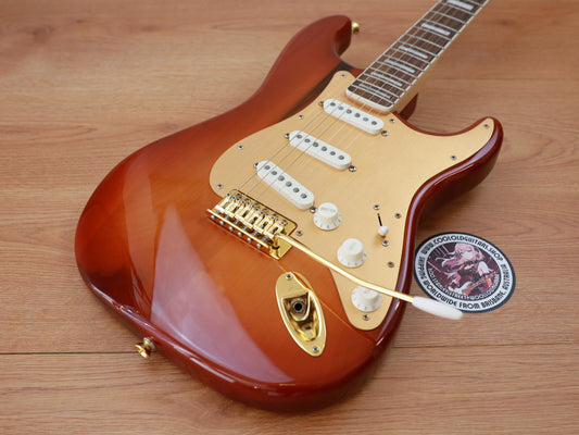 Squier 40th Anniversary Stratocaster (Gold Edition Sienna Sunburst)