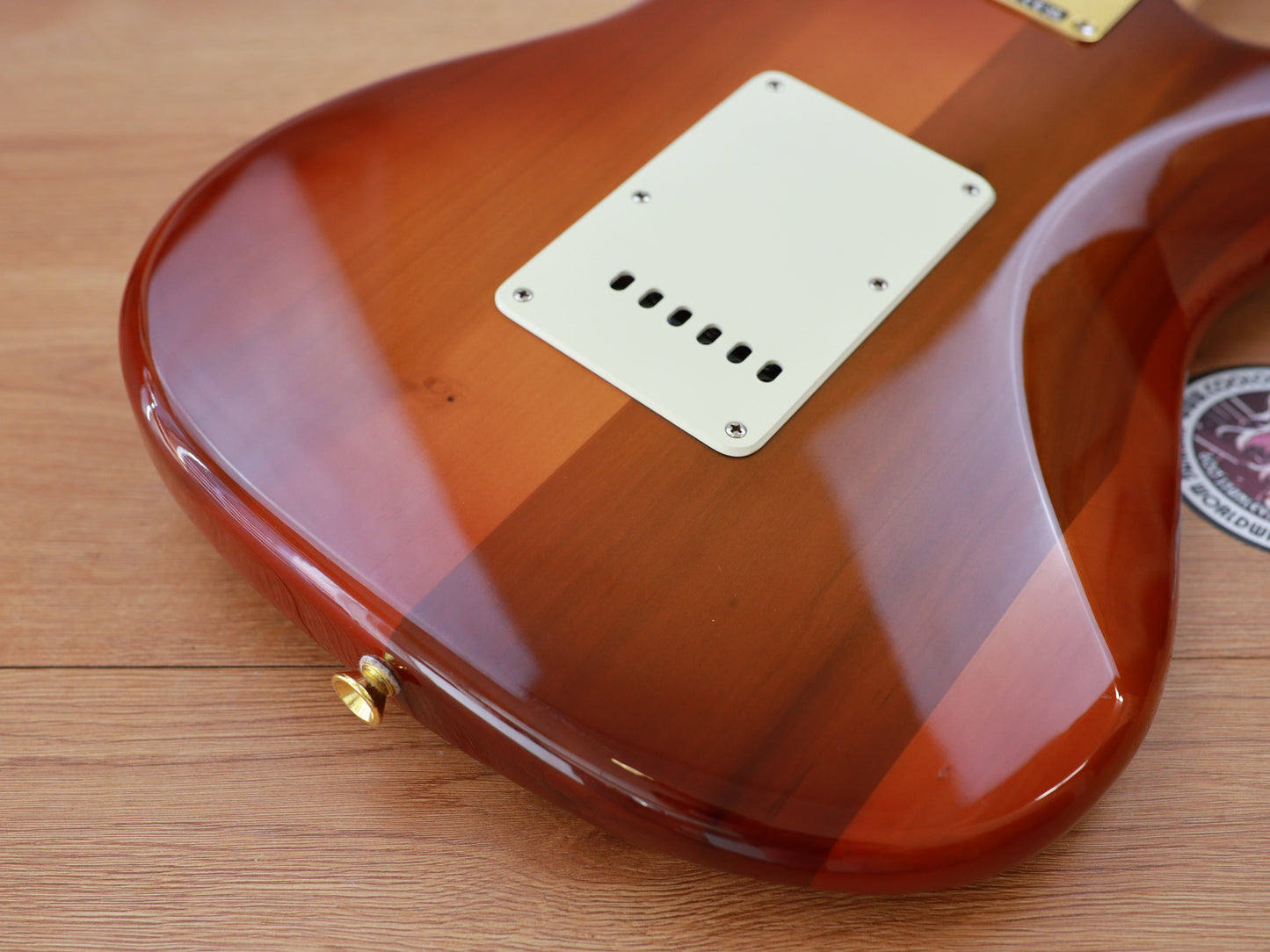 Squier 40th Anniversary Stratocaster (Gold Edition Sienna Sunburst)