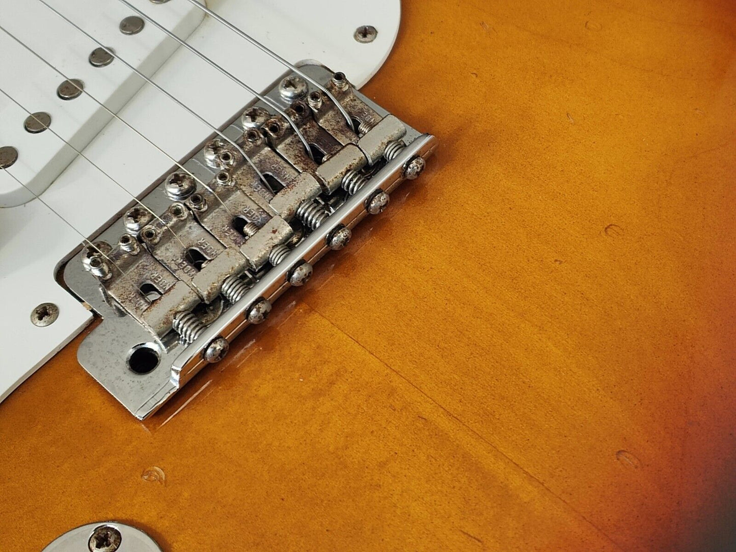 2006 Fender Japan ST57-72L LH Left Handed '57 Reissue Stratocaster (Sunburst)
