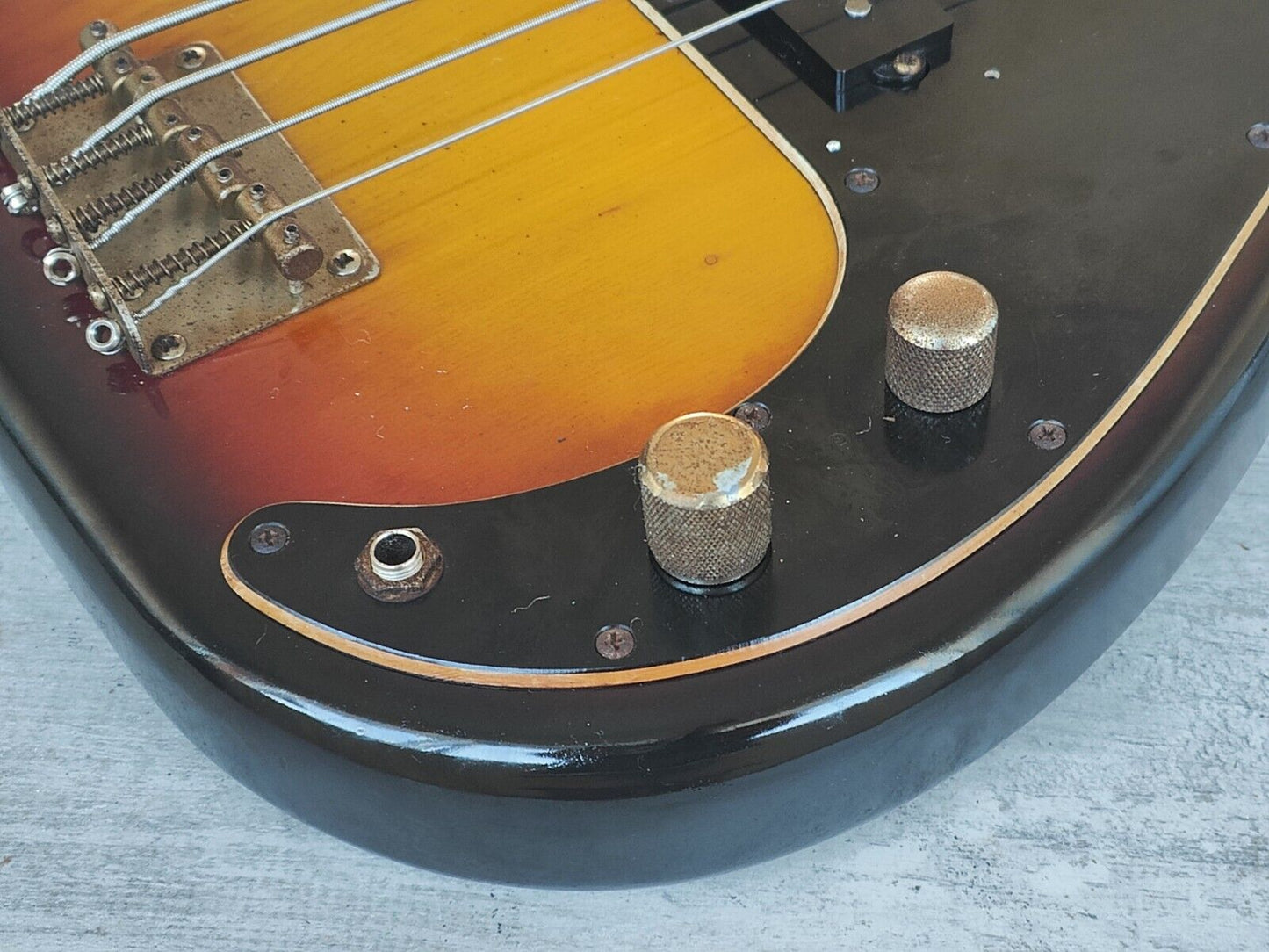 1977 Heerby Japan (by Kasuga) PB-550 Precision Bass (Sunburst)