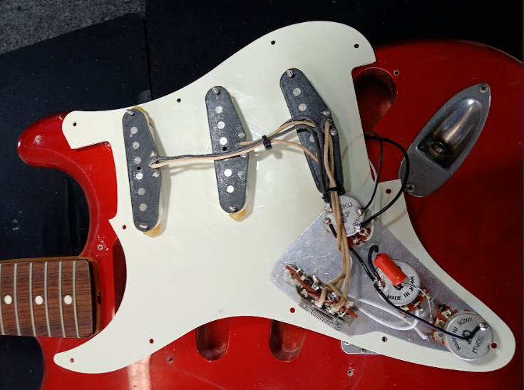 1993 Fender Japan '62 Reissue Stratocaster (Candy Apple Red)