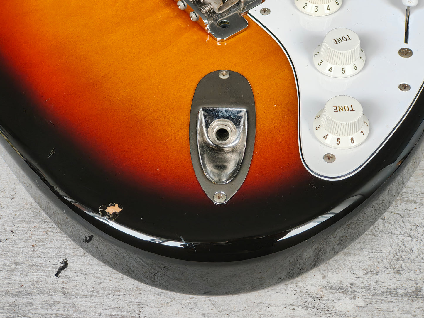 2005 Fender Japan ST-STD Stratocaster Standard (Sunburst)