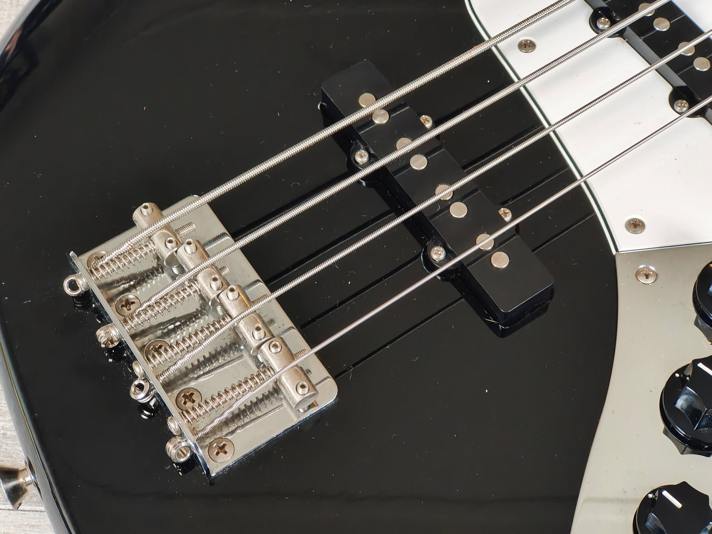 2010 Fender Japan Jazz Bass Standard (Black)