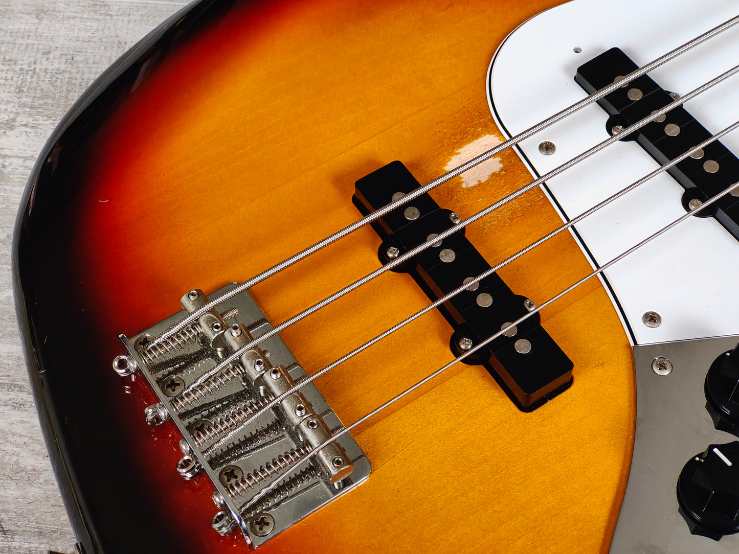 2013 Fender Japan Jazz Bass Standard (Sunburst)