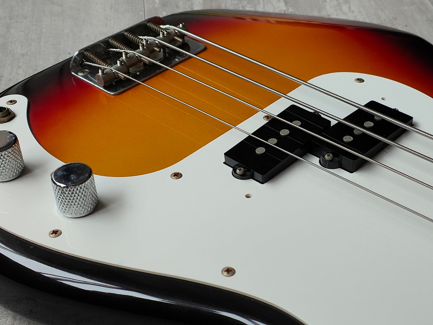 1994 Squier (by Fender Japan) SPB-33 Silver Series Precision Bass (Sunburst)