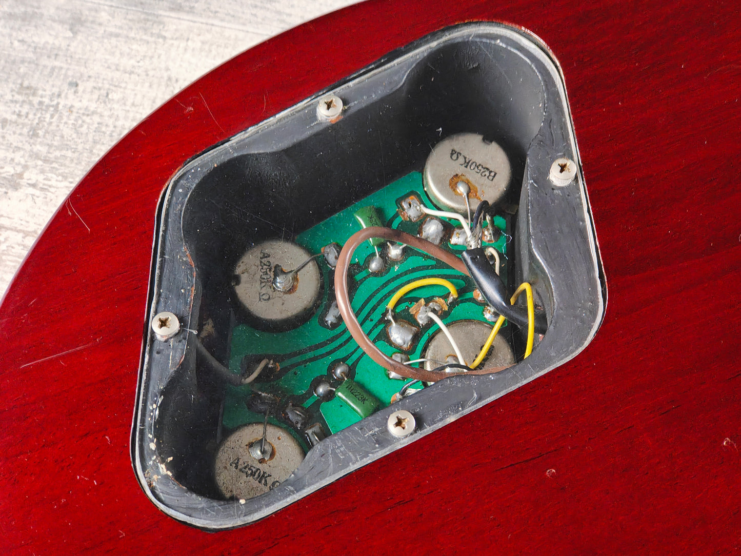 1978 Fernandes Japan FLG-60 Super Grade Les Paul Standard (Sunburst)