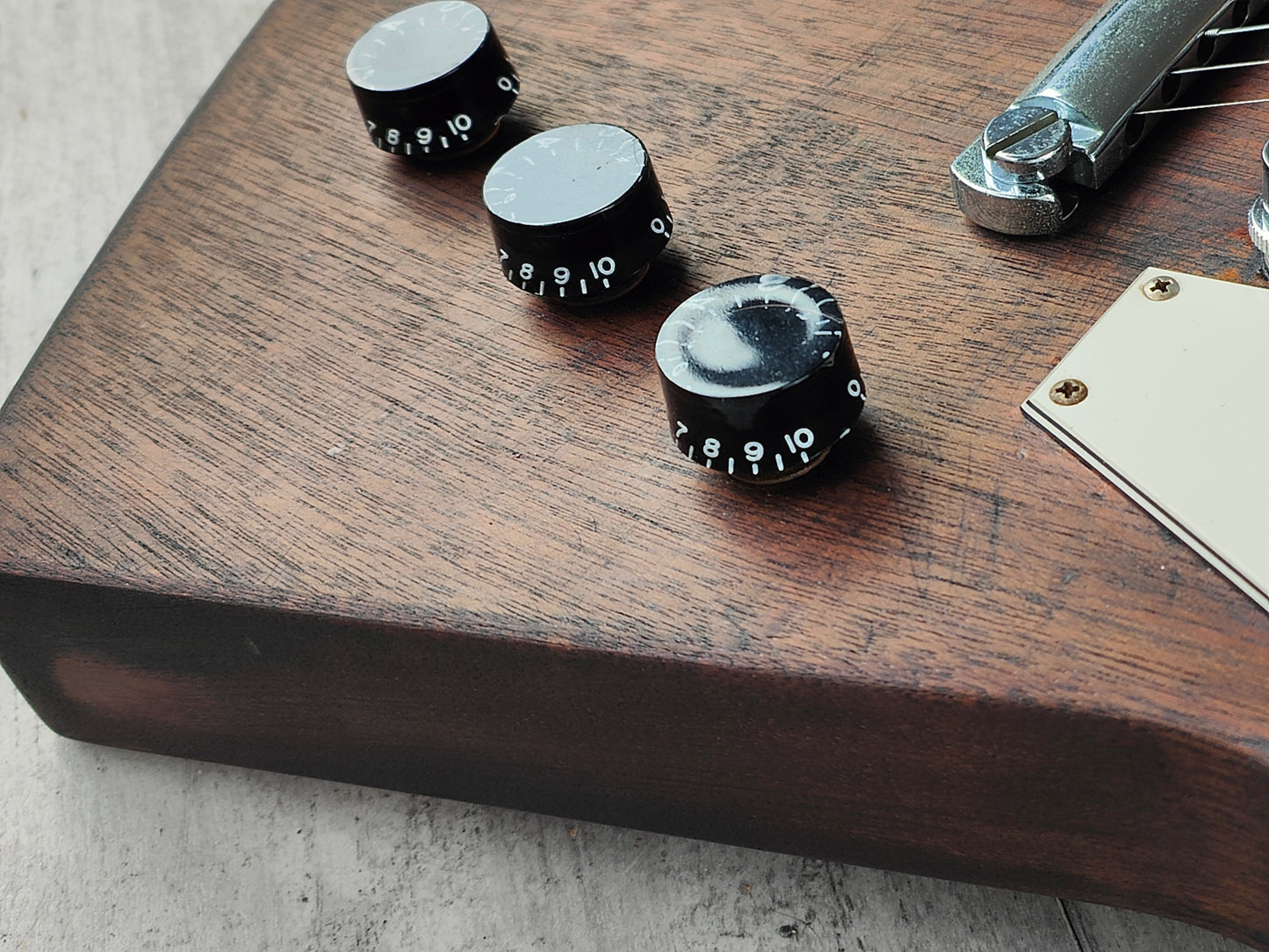 1995 Gibson USA '76 Reissue Explorer (Brown Mahogany)