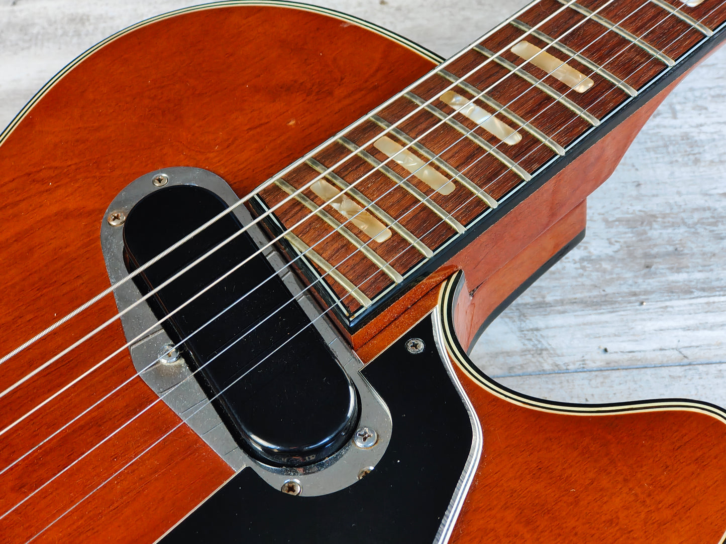 1972 Matsumoto Japan LE-200 Les Paul Professional (Walnut)