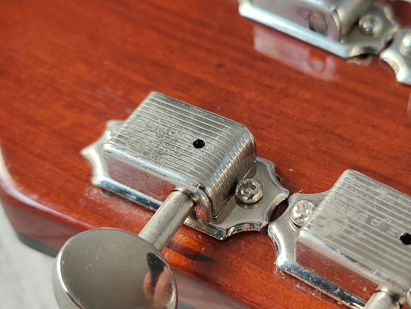 1972 Matsumoto Japan LE-200 Les Paul Professional (Walnut)