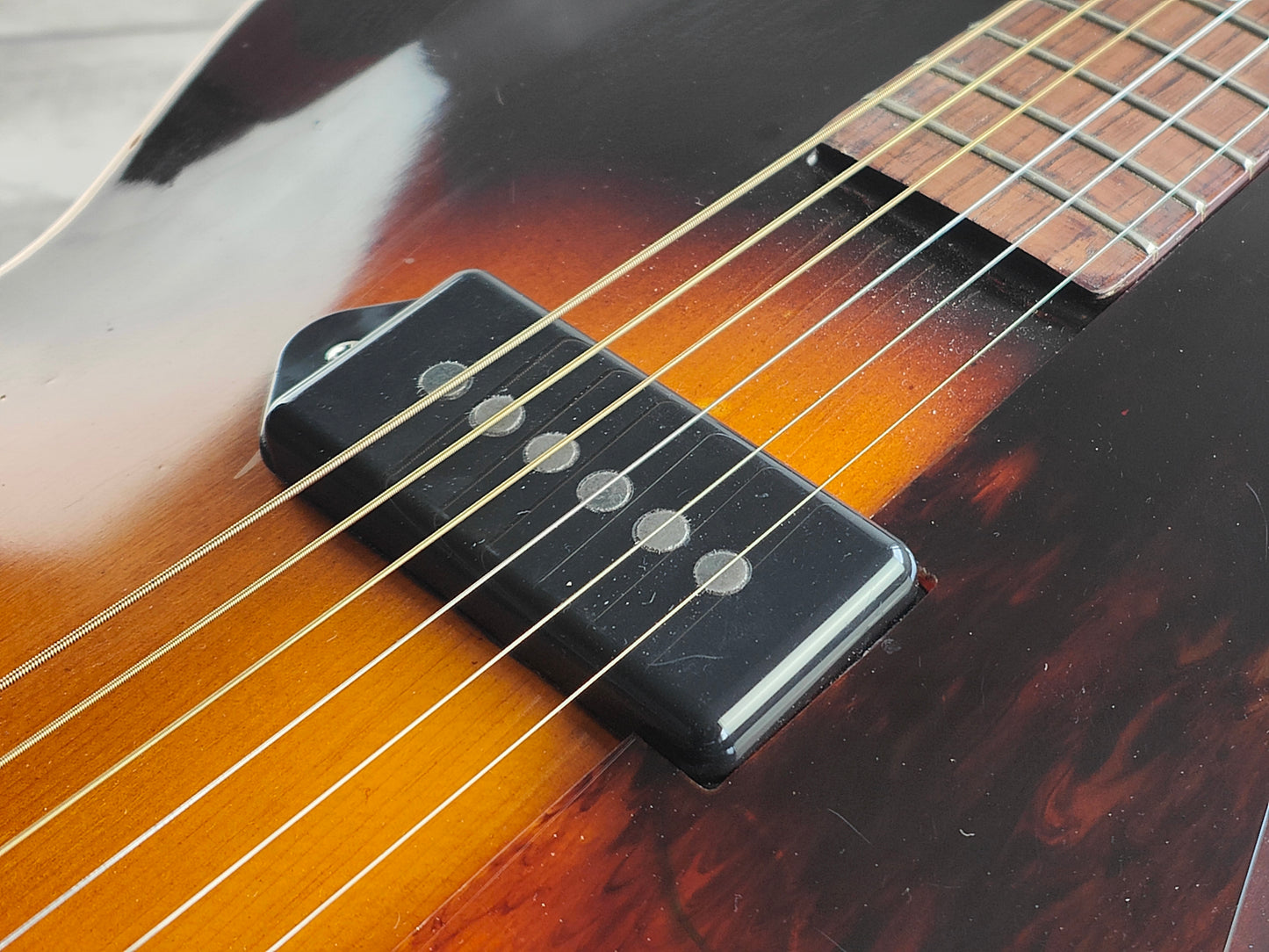 1952 Gibson USA L48 Archtop Acoustic w/Pickup (Sunburst)