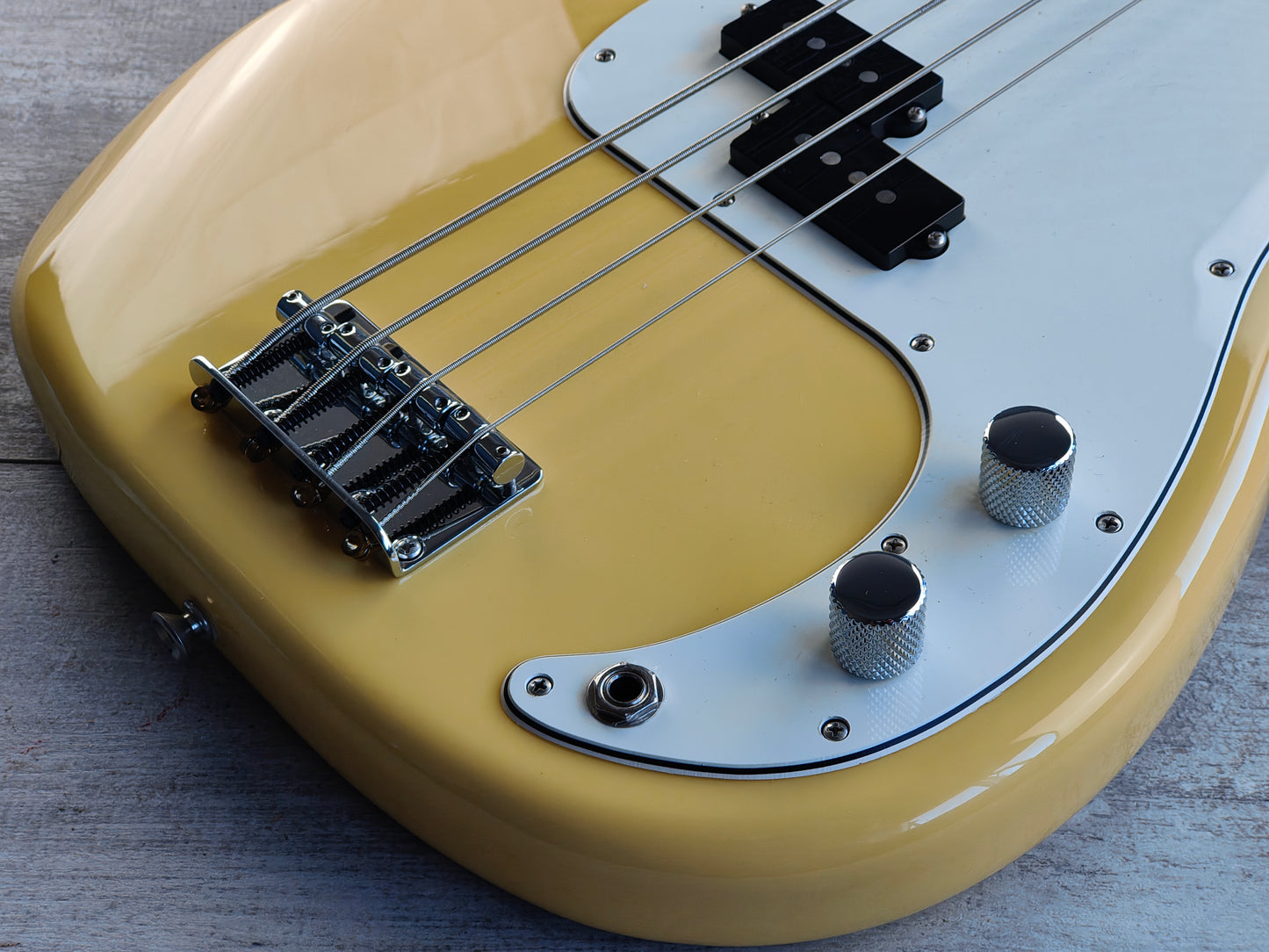 Fender Player II Precision Bass (Hialeah Yellow)