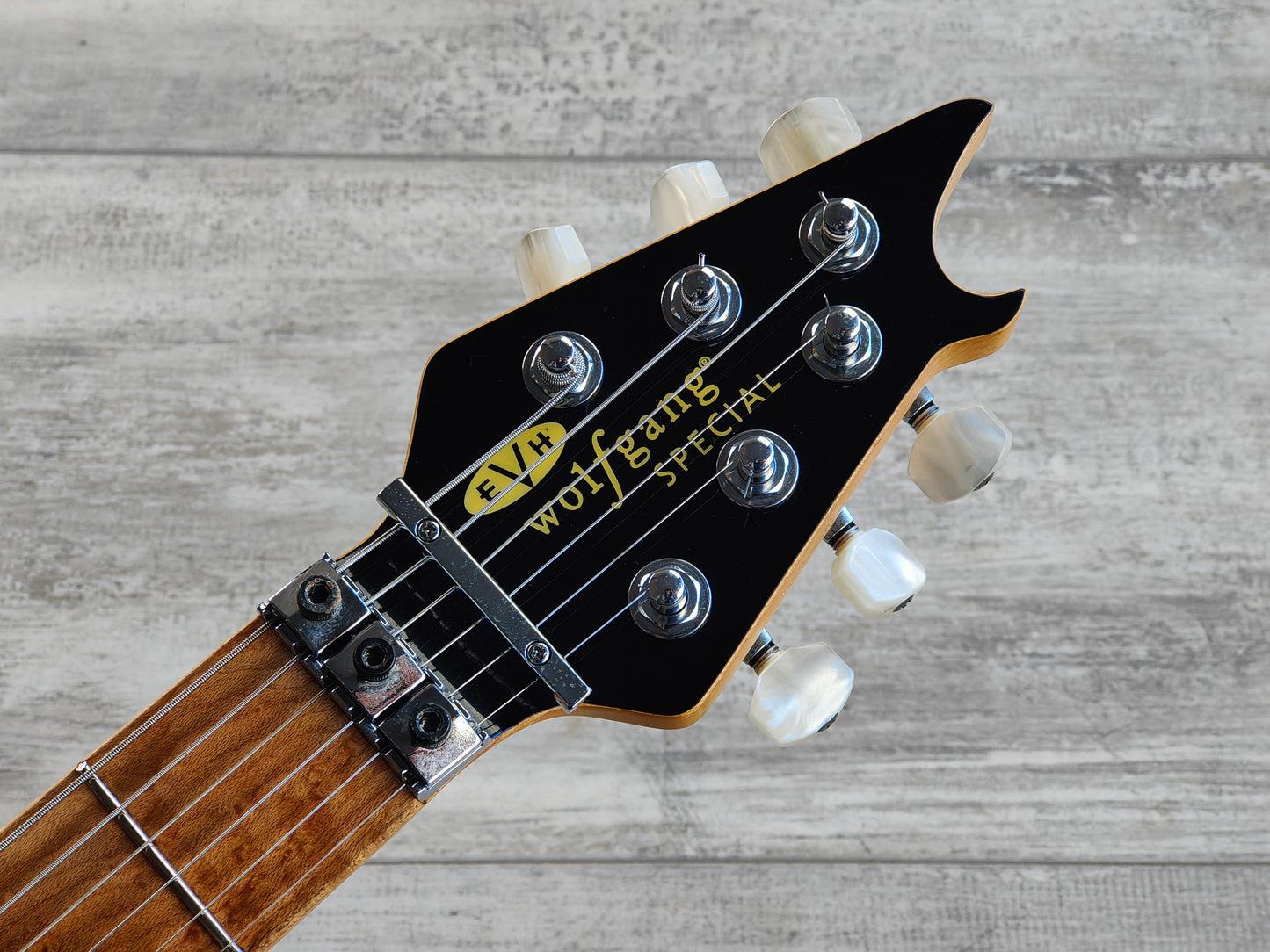 2010 EVH Wolfgang Special - Made in Japan (Vintage White)