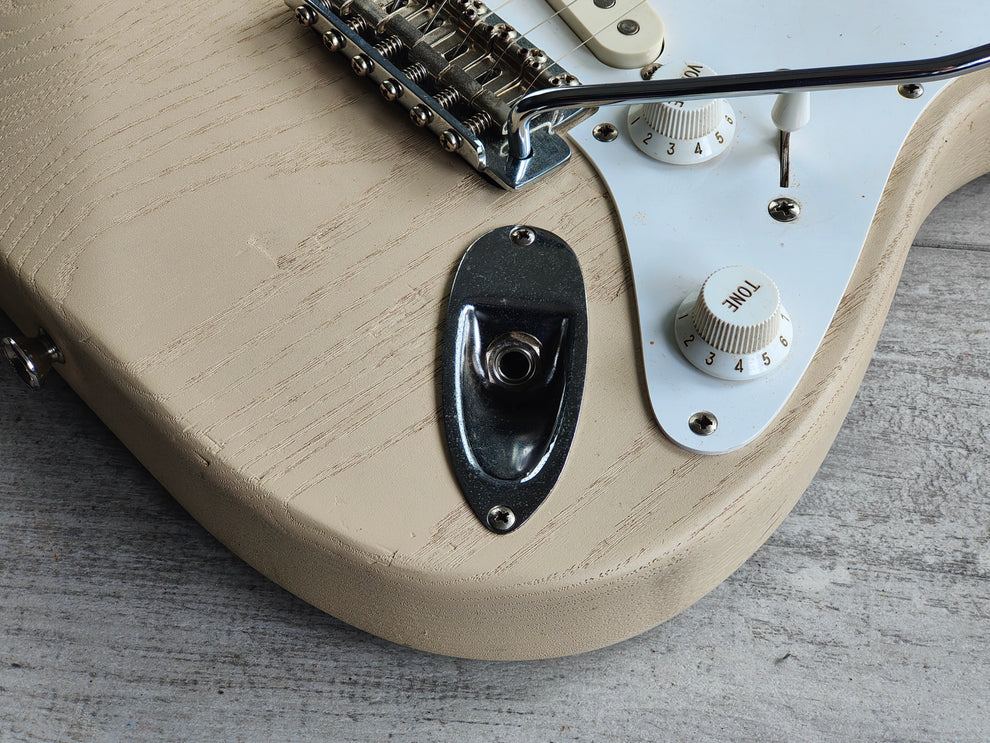 1992 Fender Japan MST-32 Mini Stratocaster (White Ash) – Cool Old Guitars