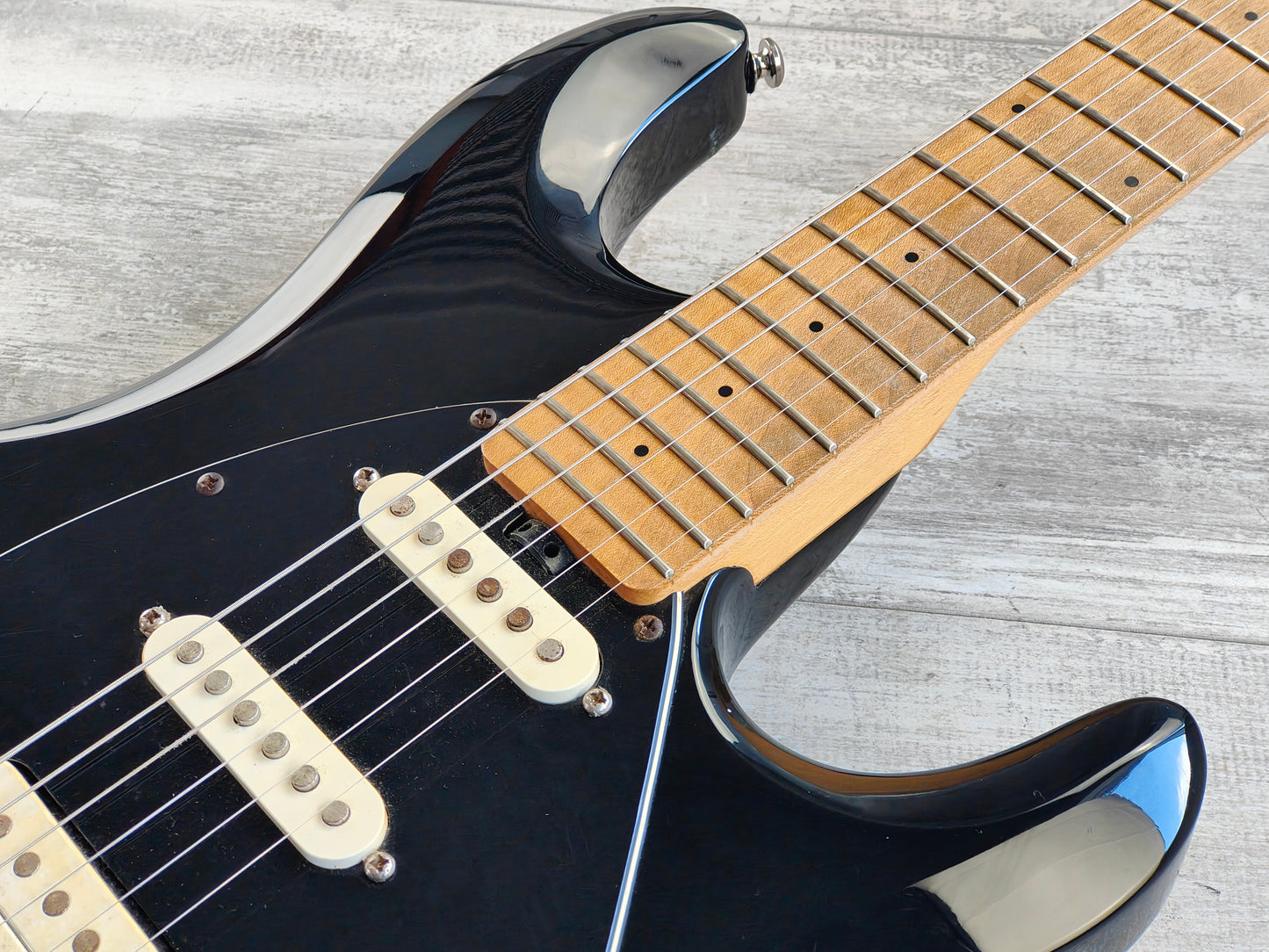 Sterling by Music Man SUB Silo3 HSS w/Tremolo (Black)