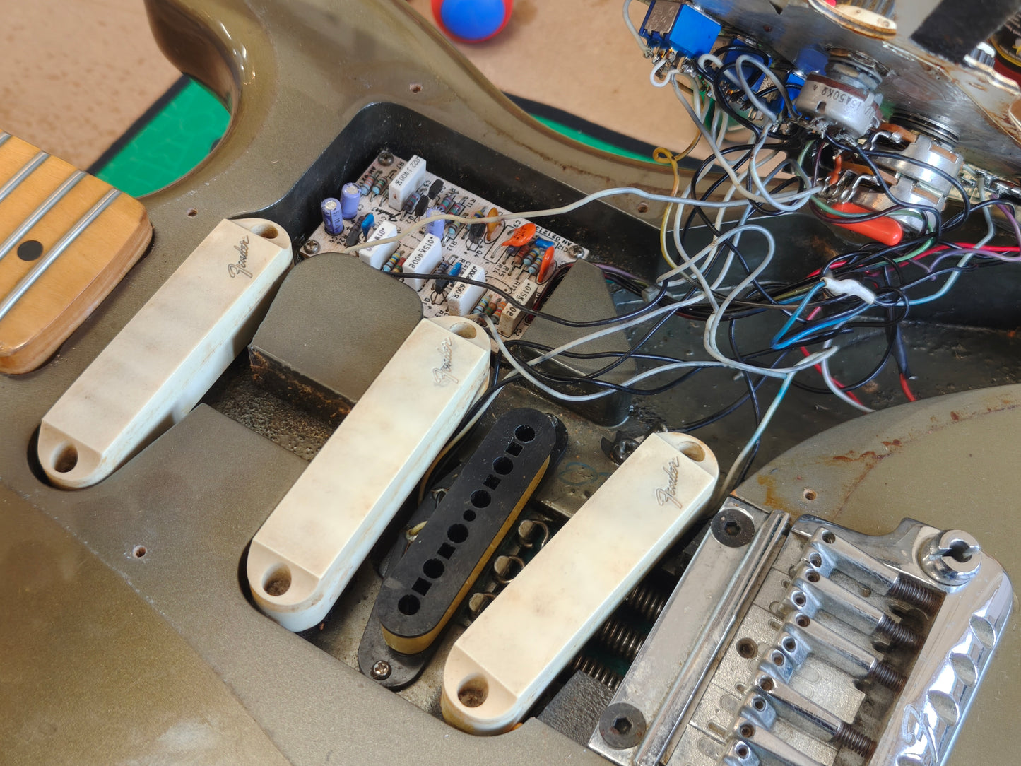 1983 Fender USA American Elite Stratocaster (Satin Jade Pearl Metallic)