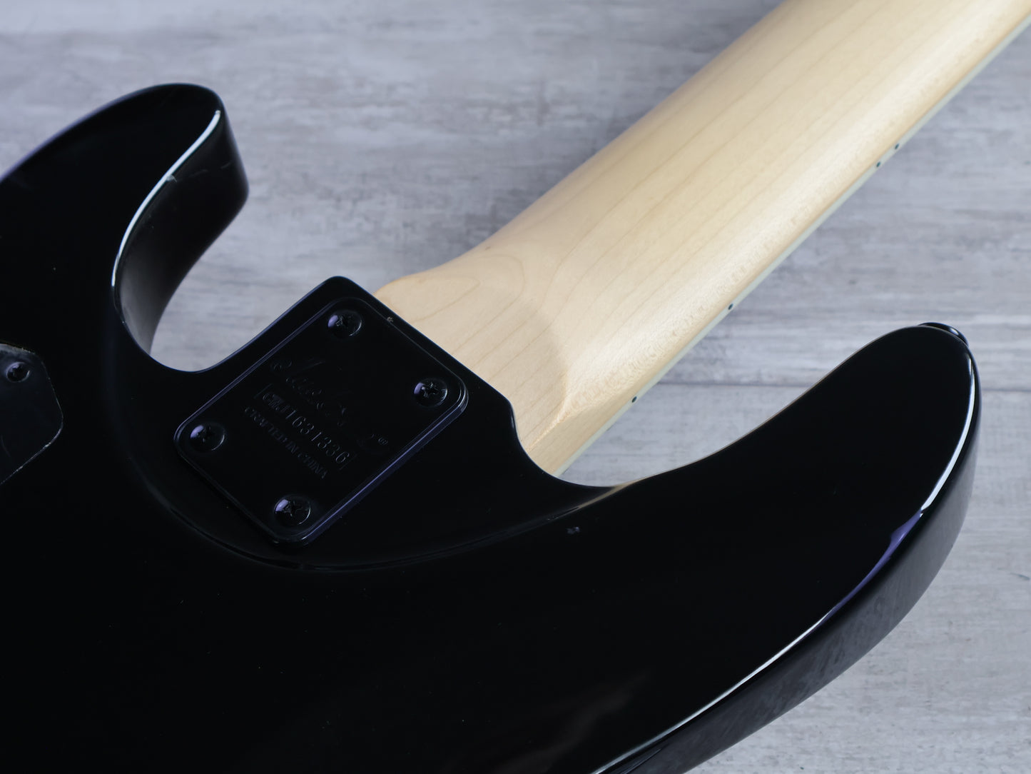 Jackson JS3VQ JS Series Concert 5-String Bass (Transparent Red Burst)