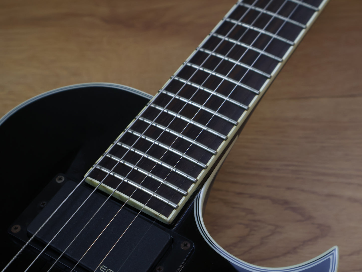 2011 Ibanez Artist ARZ400 (Gloss Black)