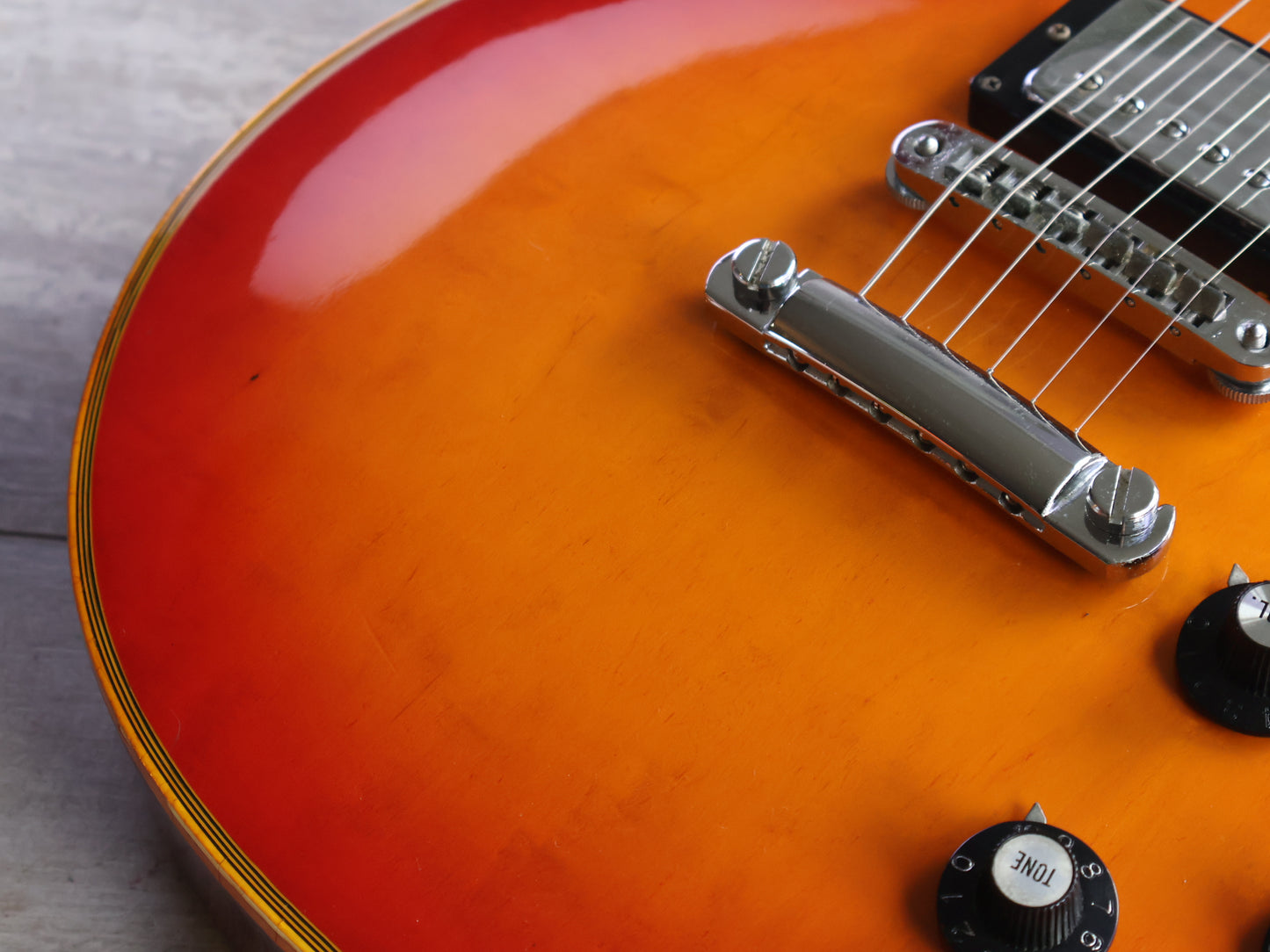 1976 Aria Pro II Japan LC-500 Les Paul Custom (Cherry Sunburst)