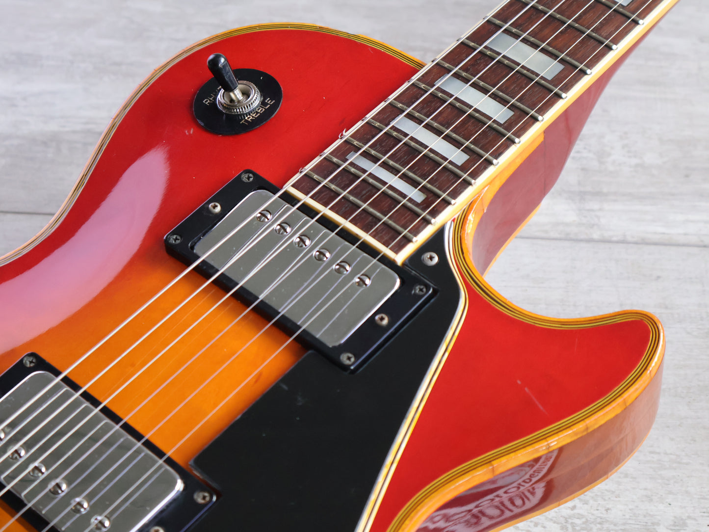 1976 Aria Pro II Japan LC-500 Les Paul Custom (Cherry Sunburst)