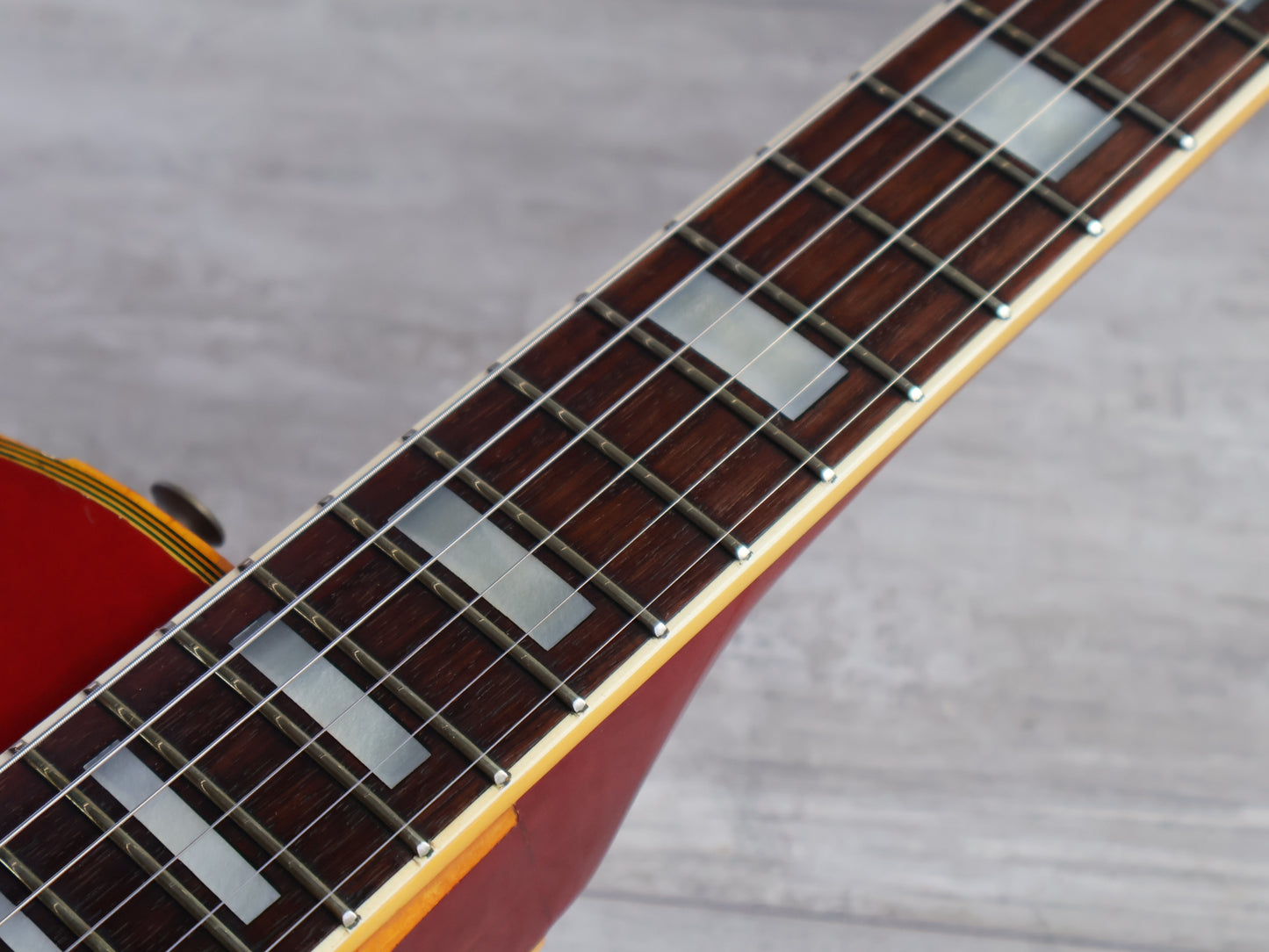 1976 Aria Pro II Japan LC-500 Les Paul Custom (Cherry Sunburst)