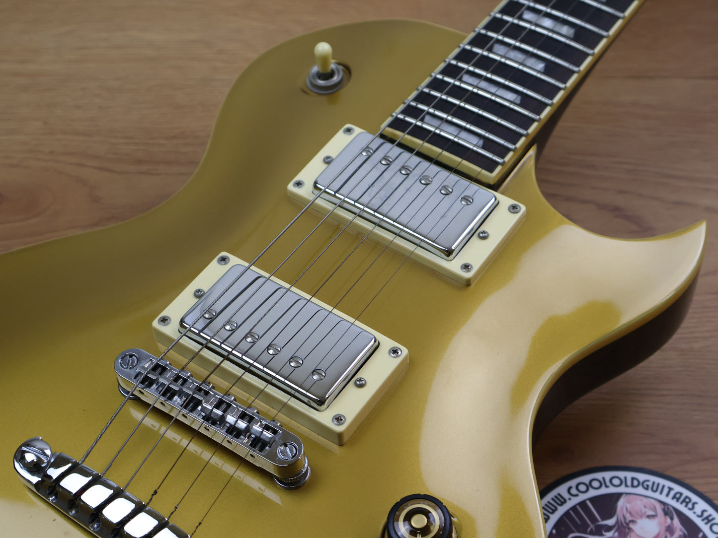2016 Ibanez ARZ200 Single Cutaway (Gold Top)