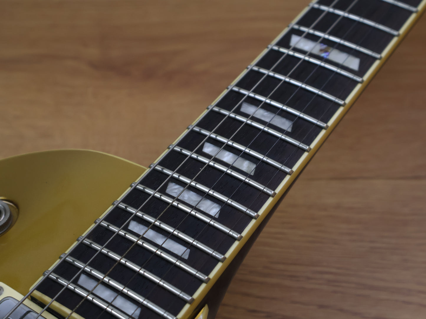 2016 Ibanez ARZ200 Single Cutaway (Gold Top)