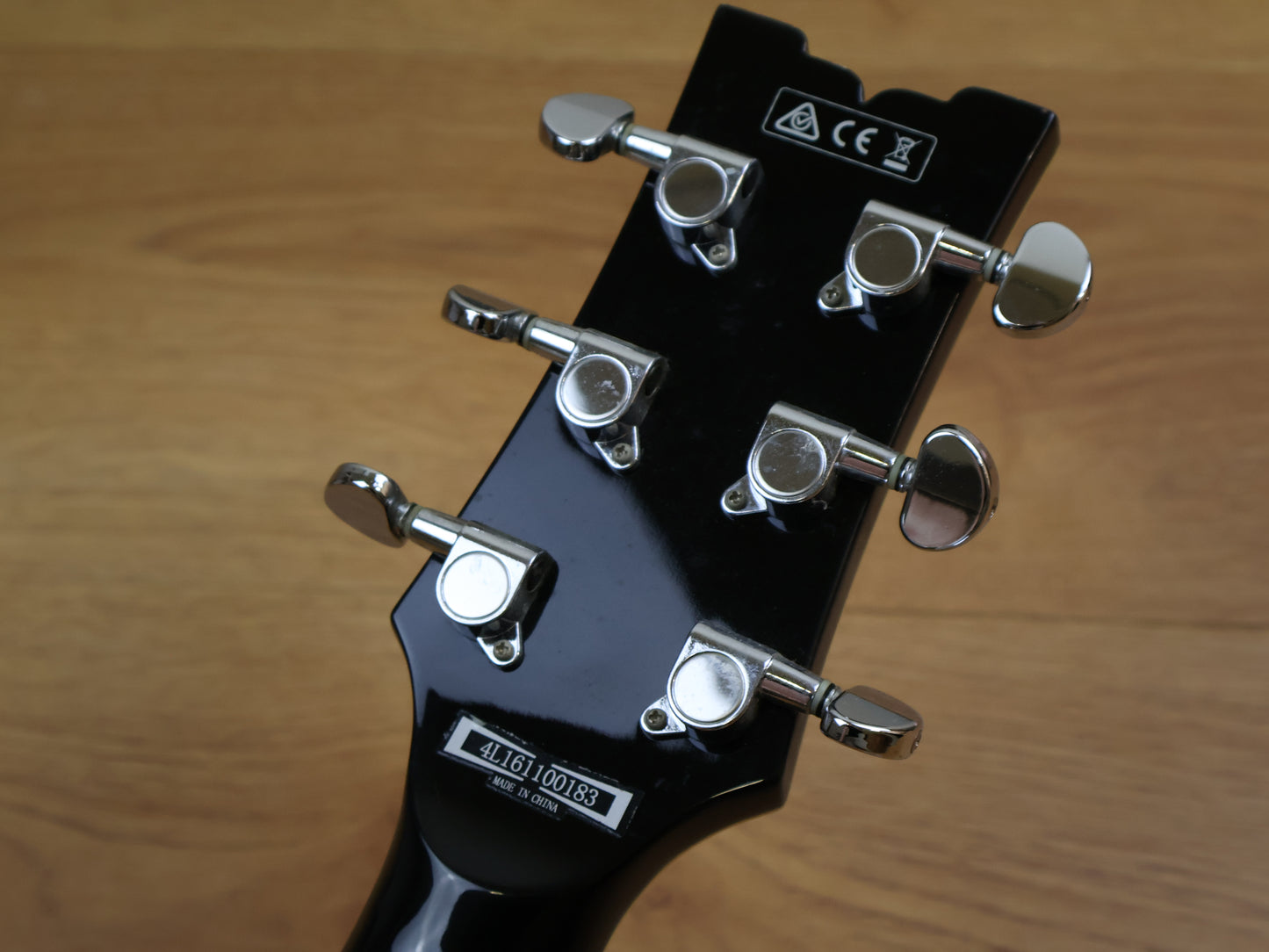 2016 Ibanez ARZ200 Single Cutaway (Gold Top)