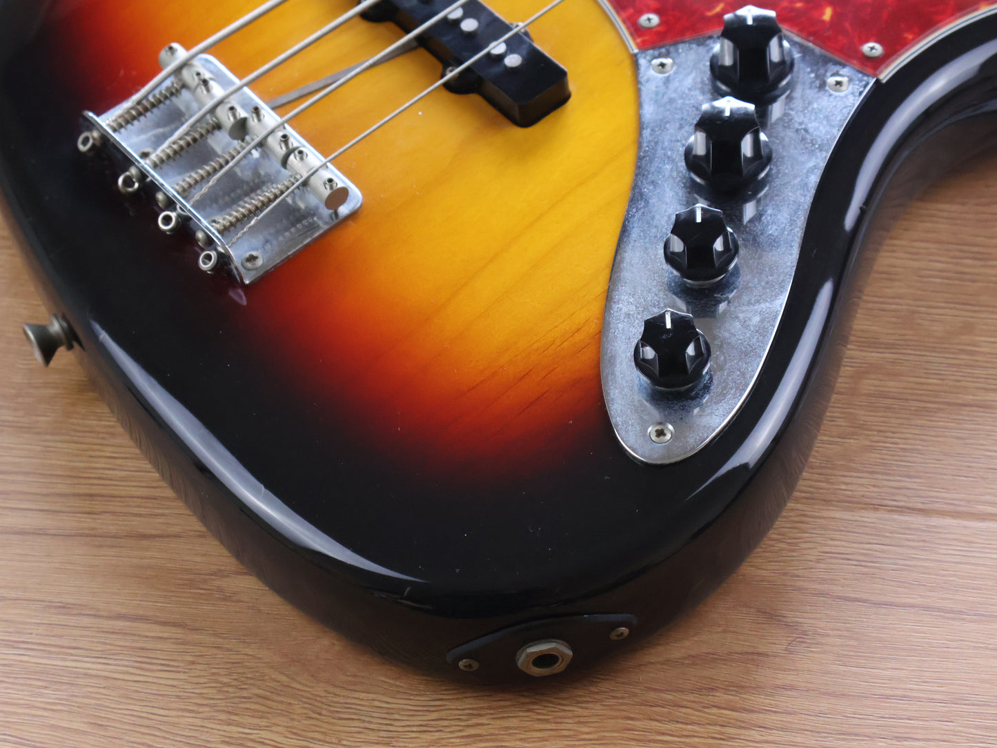 2002 Fender Japan ‘62 Reissue Active Watanabe Jazz Bass (Sunburst)