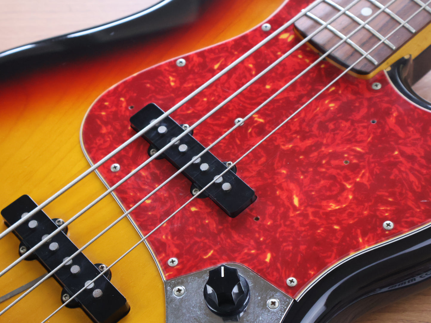 2002 Fender Japan ‘62 Reissue Active Watanabe Jazz Bass (Sunburst)