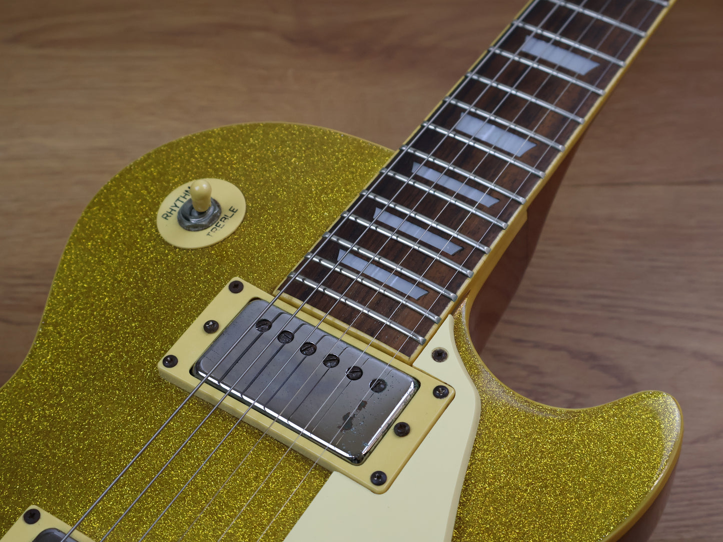 2006 Epiphone Les Paul Standard (Gold Glitter)