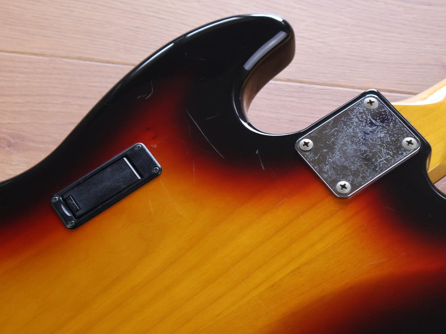 2002 Fender Japan ‘62 Reissue Active Watanabe Jazz Bass (Sunburst)