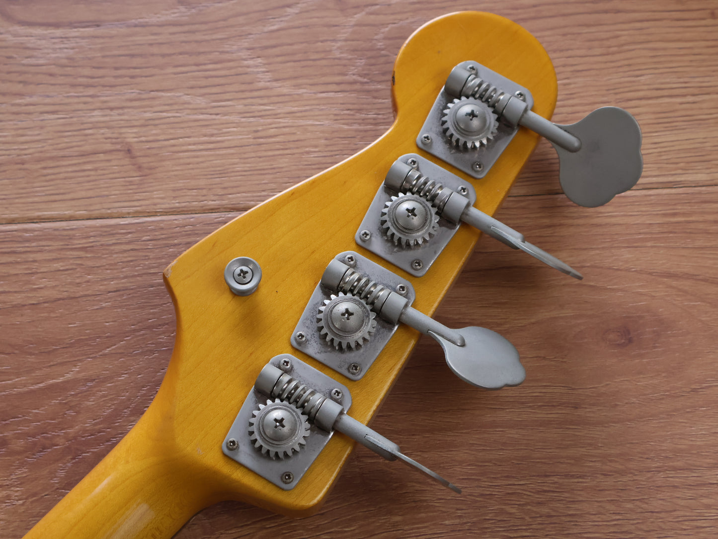 2002 Fender Japan ‘62 Reissue Active Watanabe Jazz Bass (Sunburst)