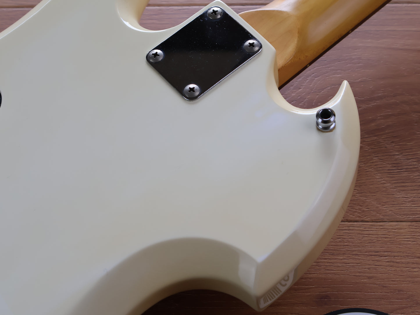 1987 BC Rich Japan NJ Series MB-20 Mockingbird Bass w/Varitone (Vintage White)